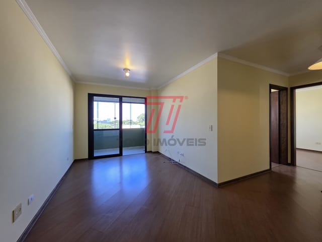 Apartamento 2 quartos e 1 banheiro, para alugar, no bairro Portão em Curitiba