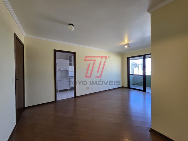 Apartamento 2 quartos e 1 banheiro, para alugar, no bairro Portão em Curitiba