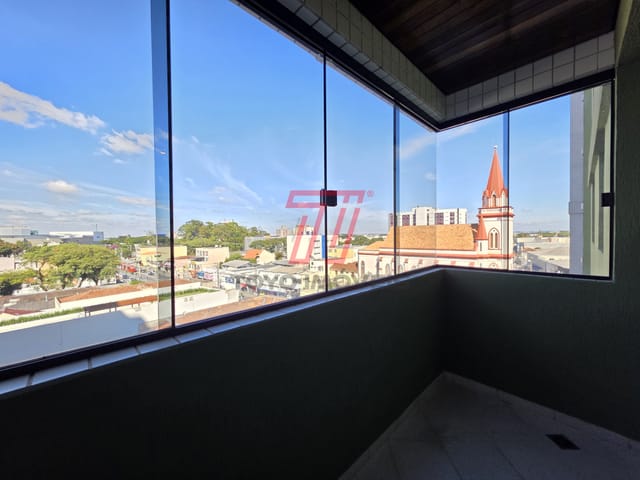 Apartamento 2 quartos e 1 banheiro, para alugar, no bairro Portão em Curitiba