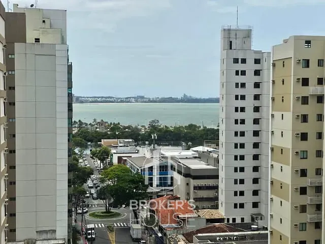 Apartamento com 217m² 4 quartos e 6 banheiros, à venda, no bairro Praia do Canto em Vitória