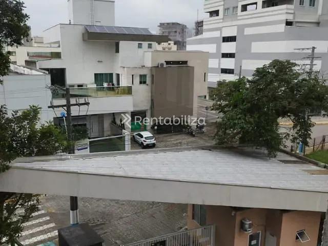 Apartamento 2 quartos e 1 banheiro, à venda, no bairro Alto São Bento em Itapema