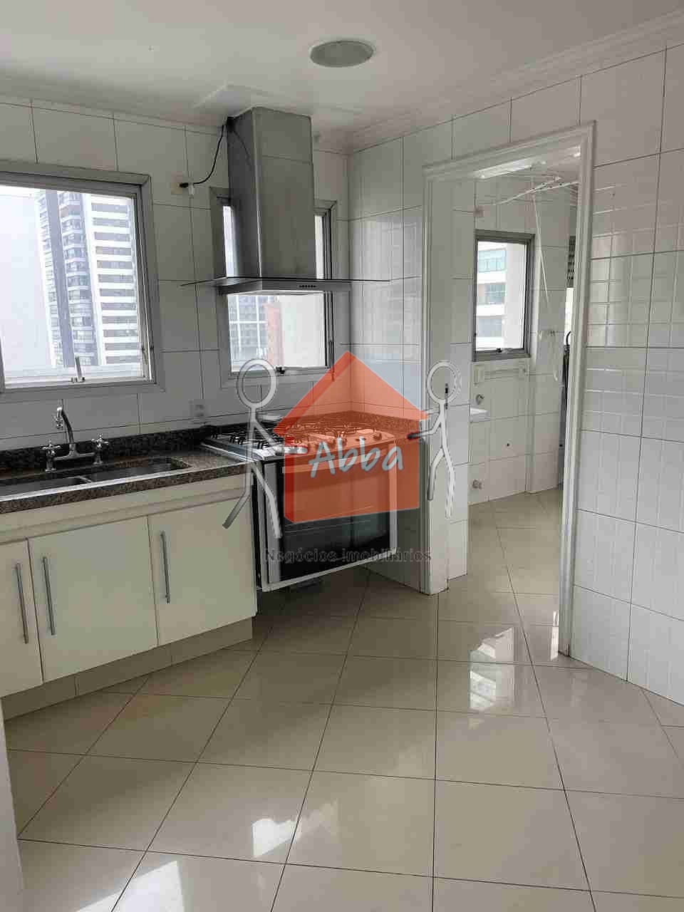 Apartamento para alugar com 4 quartos, 200m² - Foto 4