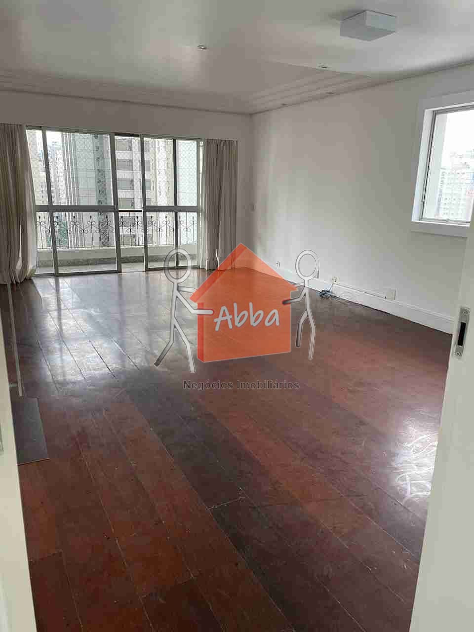 Apartamento para alugar com 4 quartos, 200m² - Foto 1