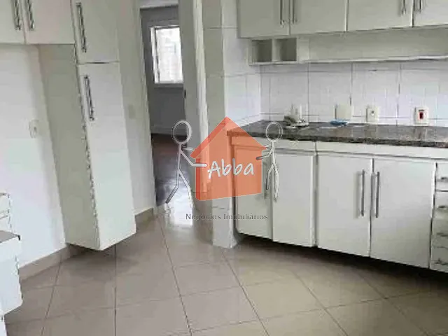 Apartamento com 200m² 4 quartos e 5 banheiros, para alugar, no bairro Moema em São Paulo
