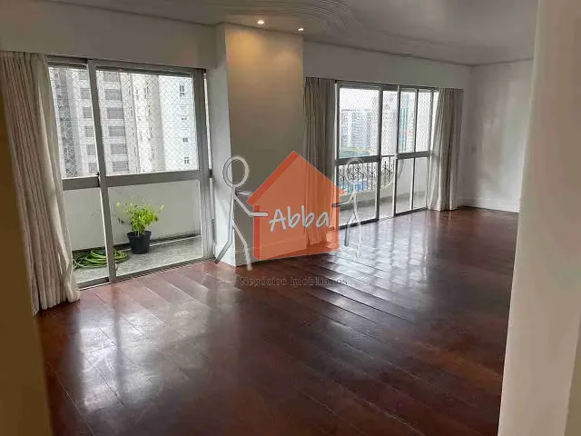 Apartamento com 200m² 4 quartos e 5 banheiros, para alugar, no bairro Moema em São Paulo