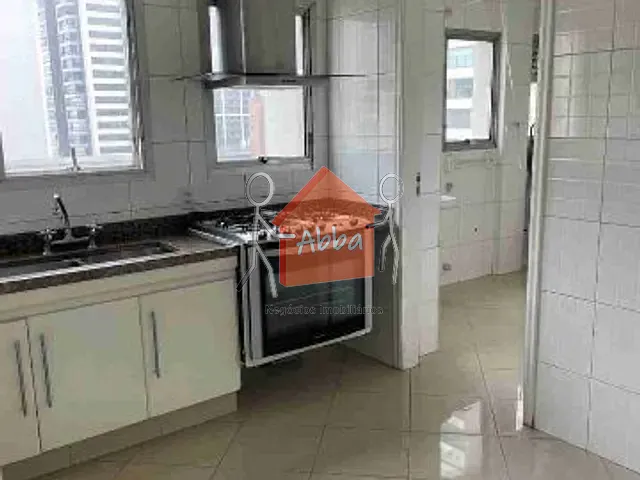 Apartamento com 200m² 4 quartos e 5 banheiros, para alugar, no bairro Moema em São Paulo