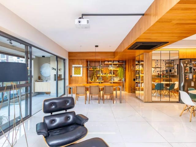 Apartamento com 194m² 3 quartos e 5 banheiros, à venda, no bairro Hugo Lange em Curitiba