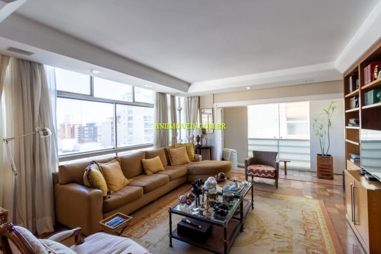 Apartamento, 3 quartos, 210 m² - Foto 1