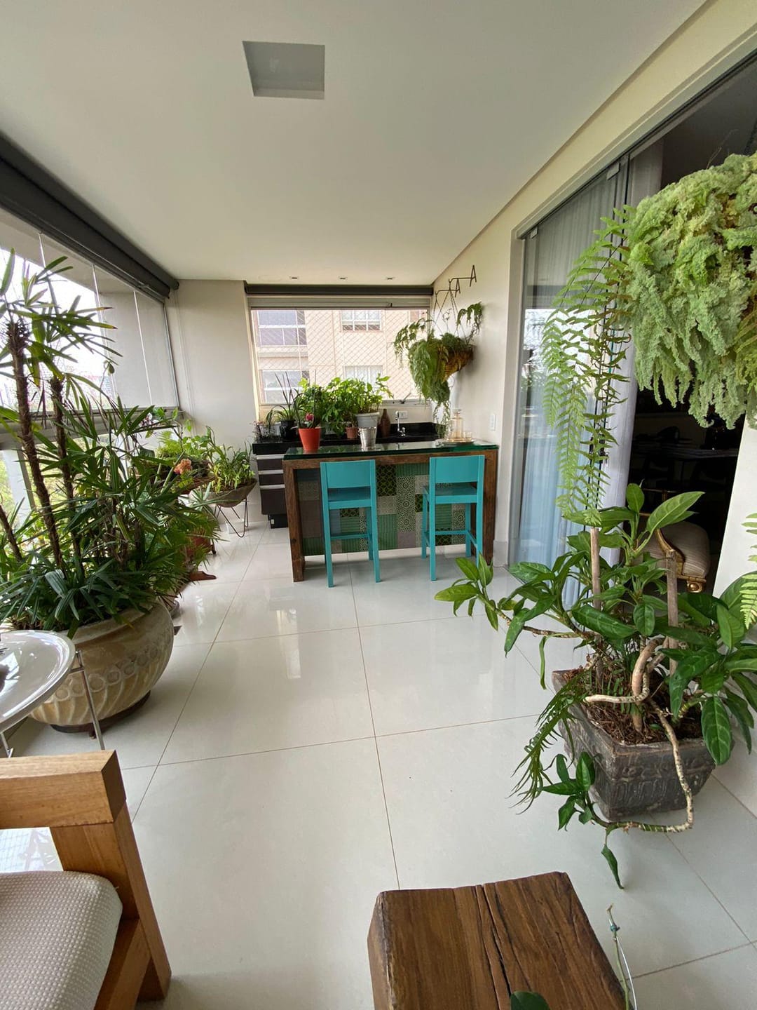 Apartamento à venda com 3 quartos, 208m² - Foto 4