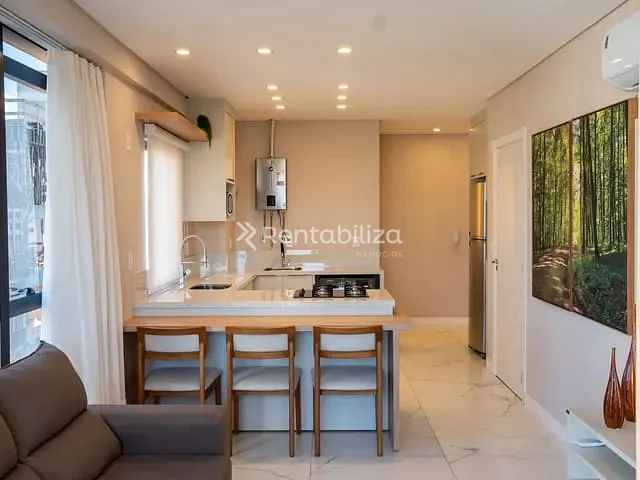 Apartamento 2 quartos e 3 banheiros, à venda, no bairro Meia Praia em Itapema
