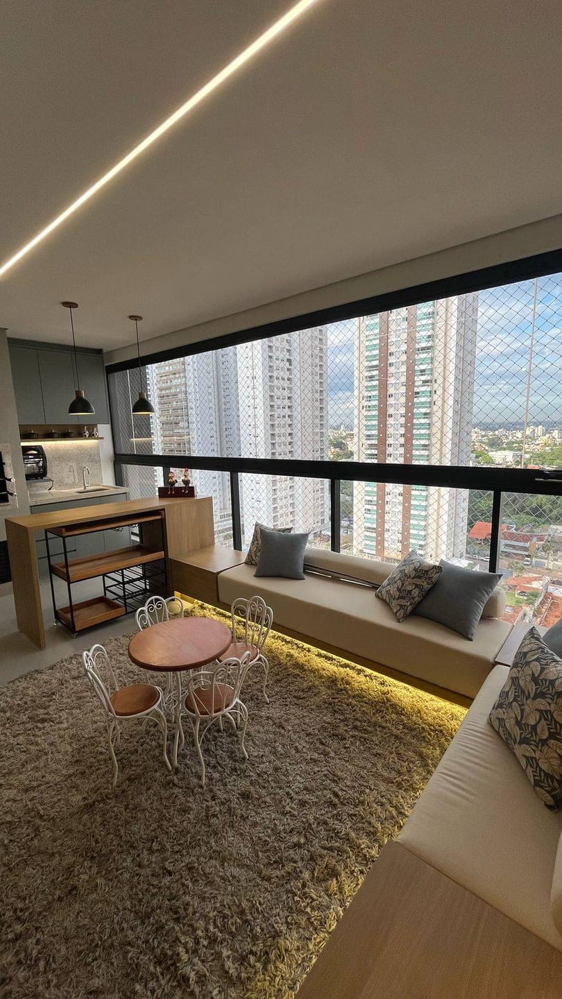 Apartamento à venda com 3 quartos, 160m² - Foto 2
