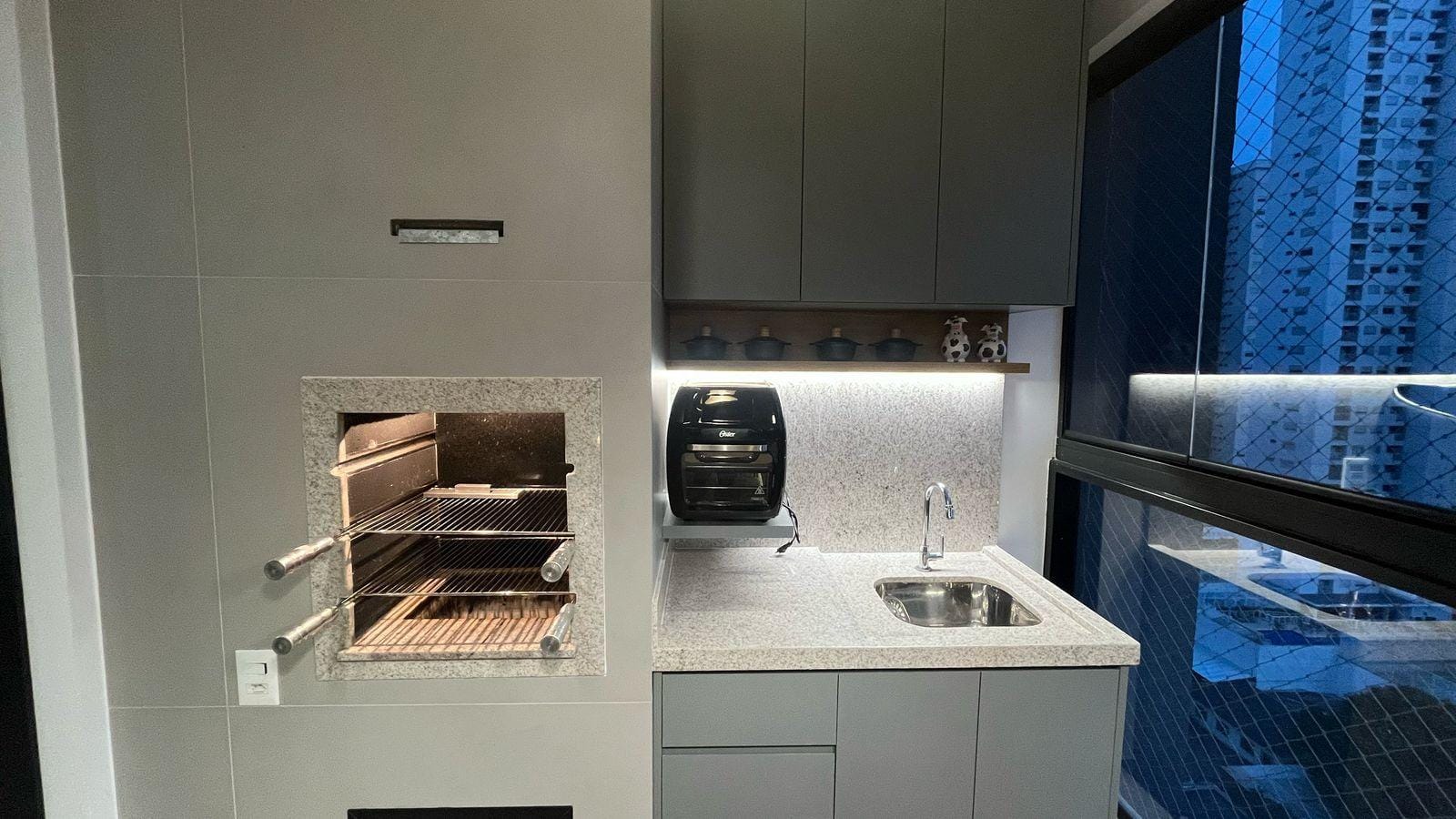 Apartamento à venda com 3 quartos, 160m² - Foto 4