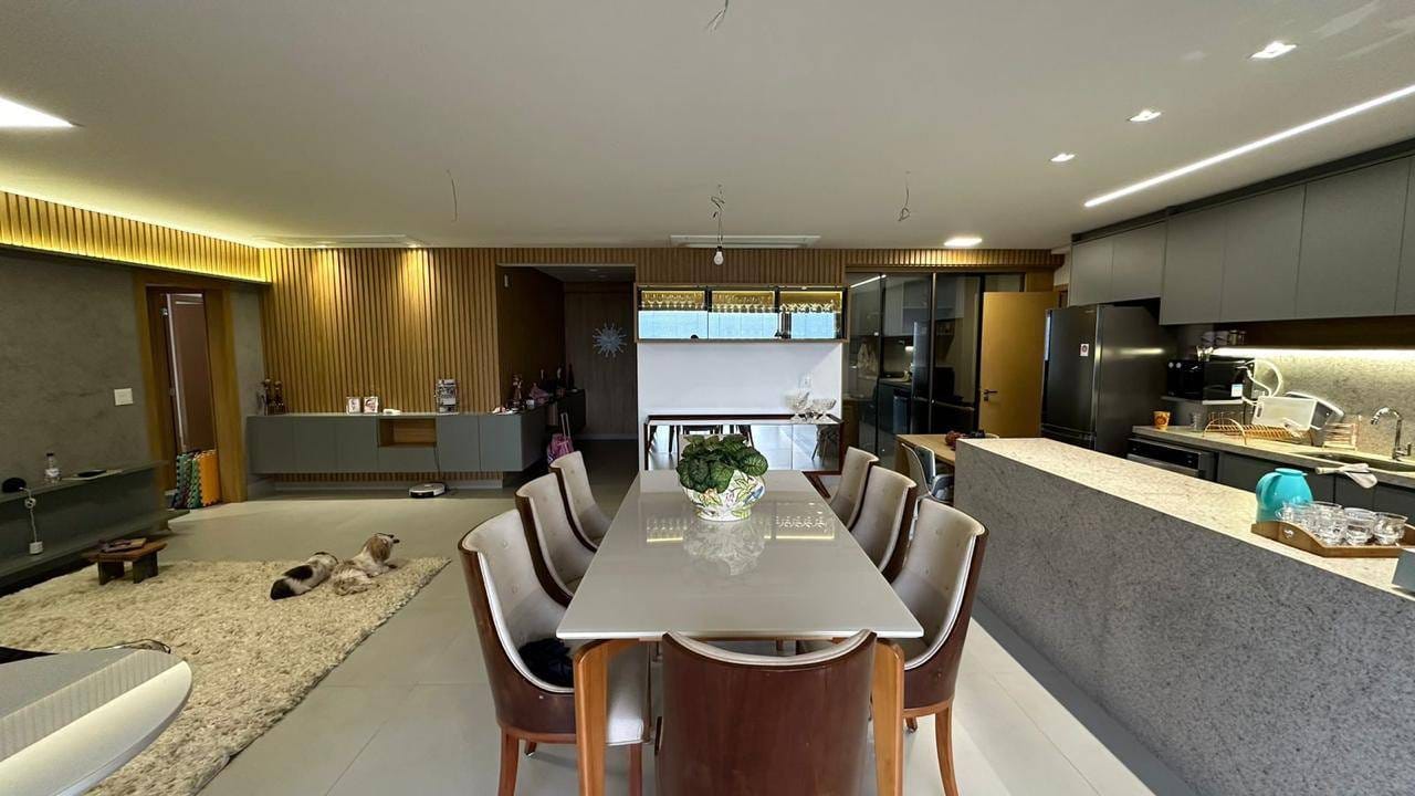 Apartamento à venda com 3 quartos, 160m² - Foto 3