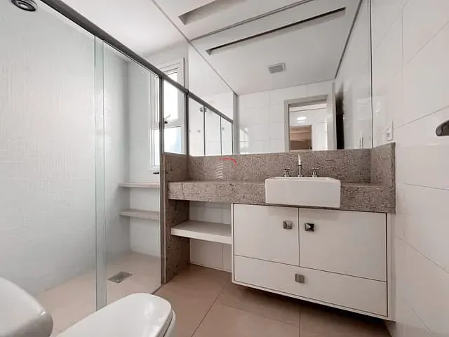 Apartamento 3 quartos e 4 banheiros, à venda, no bairro Gleba Fazenda Palhano em Londrina