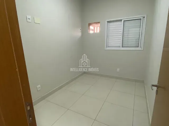 Apartamento 3 quartos e 2 banheiros, à venda, no bairro Jardim das Palmeiras em Cuiabá