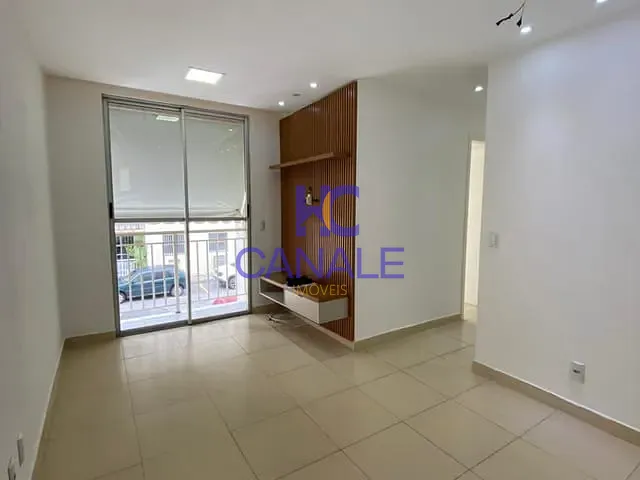Apartamento com 46m² 2 quartos e 1 banheiro, para alugar, no bairro Taquara em Rio de Janeiro