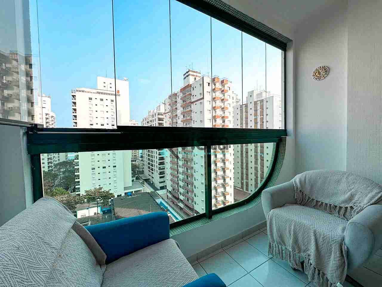 Apartamento à venda com 2 quartos, 70m² - Foto 2