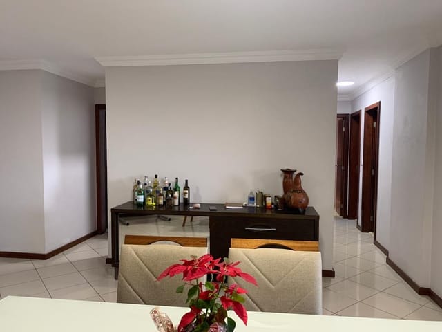 Apartamento com 140m² 3 quartos e 3 banheiros, à venda, no bairro Granja dos Cavaleiros em Macaé