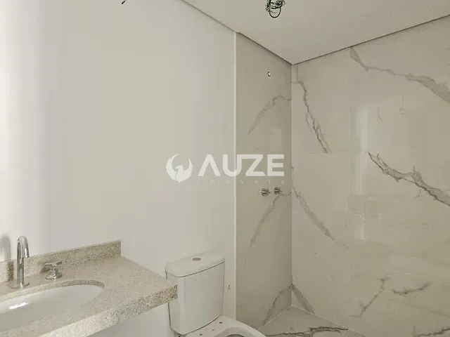 Apartamento com 63m² 2 quartos e 2 banheiros, à venda, no bairro Cristo Rei em Curitiba