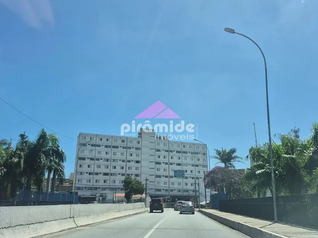 Apartamento com 120m² 3 quartos e 2 banheiros, para alugar, no bairro Centro em São José Dos Campos