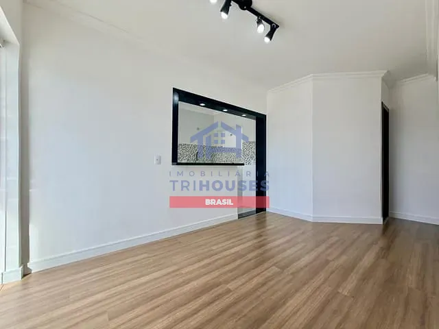 Apartamento 2 quartos e 1 banheiro, à venda, no bairro Costeira em São José dos Pinhais