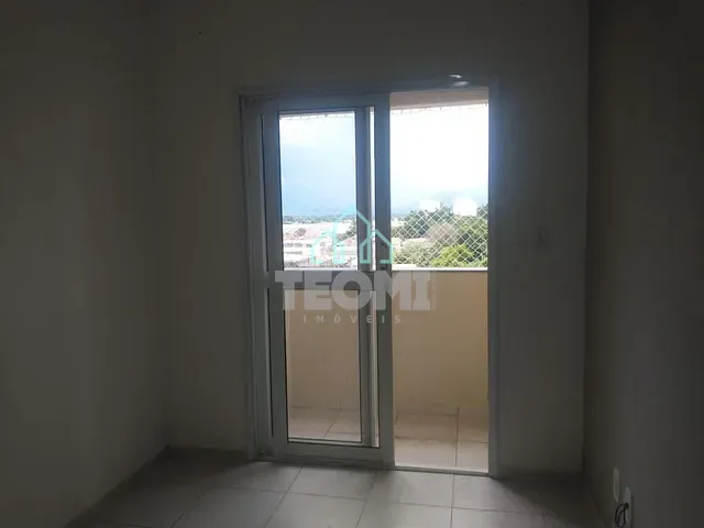 Apartamento 2 quartos e 1 banheiro, à venda, no bairro Jardim Gurilândia em Taubaté
