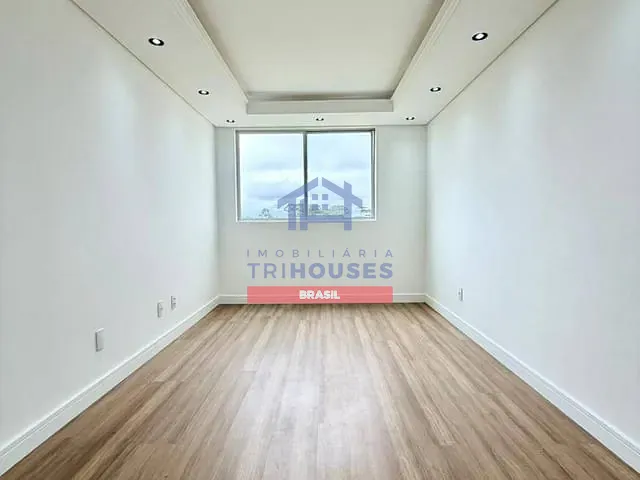 Apartamento 2 quartos e 1 banheiro, à venda, no bairro Santo Antônio em São José dos Pinhais