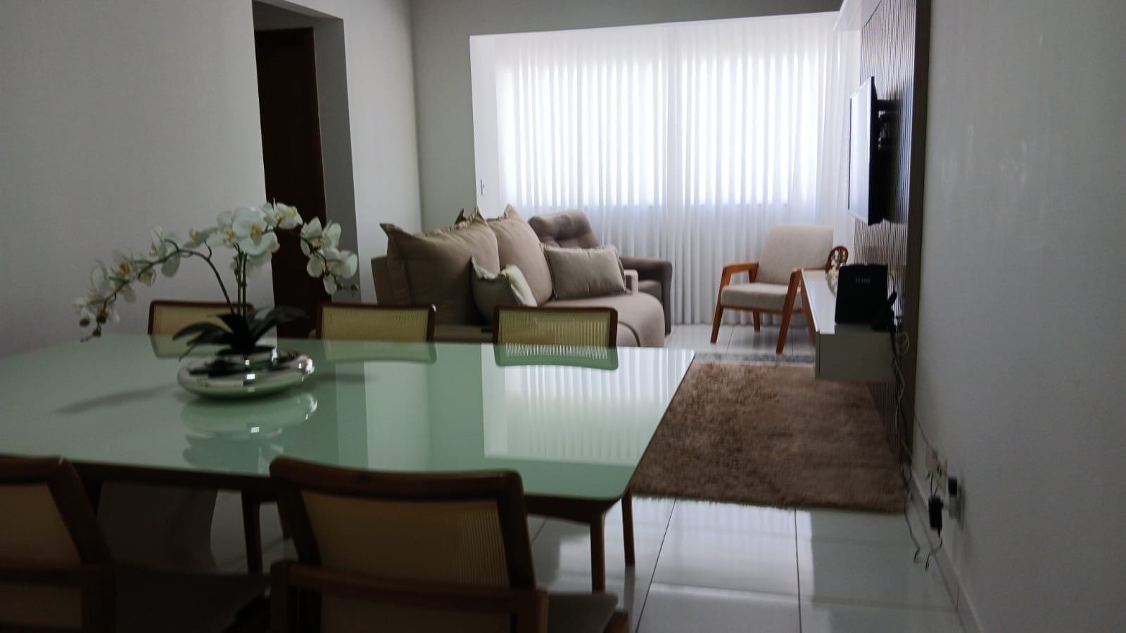 Apartamento à venda com 2 quartos, 68m² - Foto 1
