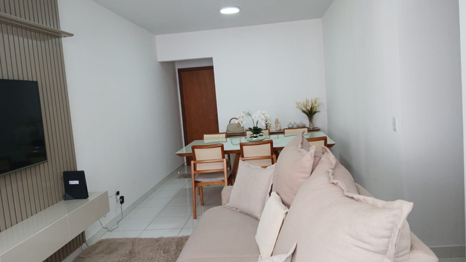 Apartamento à venda com 2 quartos, 68m² - Foto 2