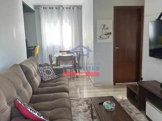 Apartamento 2 quartos e 1 banheiro, à venda, no bairro Maracanã em Colombo