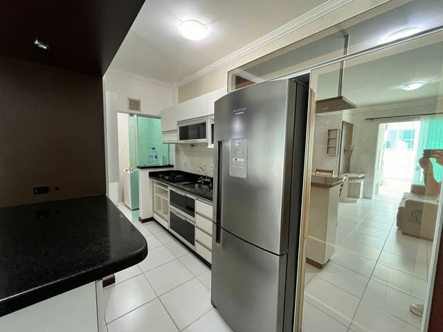 Apartamento 2 quartos e 2 banheiros, para alugar, no bairro Ingleses do Rio Vermelho em Florianópolis