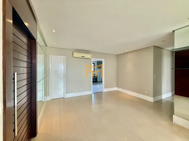 Apartamento 3 quartos e 4 banheiros, para alugar, no bairro Umarizal em Belém