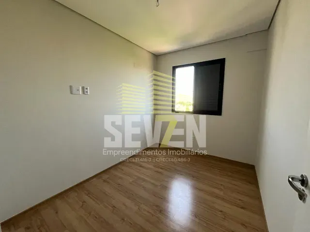 Apartamento com 70m² 3 quartos e 2 banheiros, à venda, no bairro Parque Residencial das Camélias em Bauru