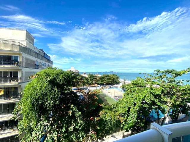 Apartamento com 115m² 3 quartos e 2 banheiros, à venda, no bairro Cavaleiros em Macaé