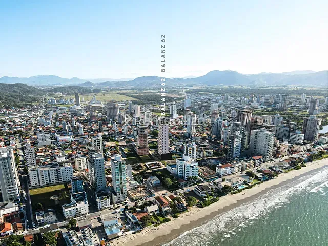 Apartamento 2 quartos e 3 banheiros, à venda, no bairro Balneário Perequê em Porto Belo