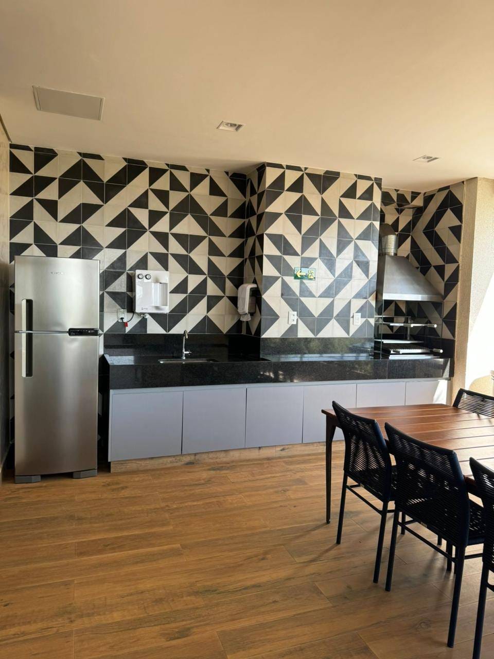 Apartamento à venda com 3 quartos, 130m² - Foto 19