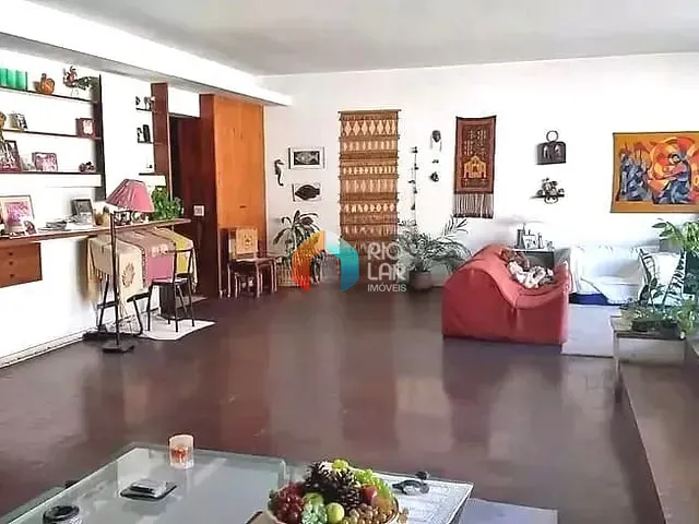 Apartamento com 211m² 4 quartos e 2 banheiros, à venda, no bairro Copacabana em Rio de Janeiro