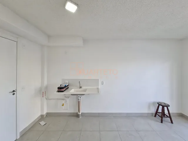 Apartamento 1 quarto e 1 banheiro, para alugar, no bairro Parque Industrial Tomas Edson em São Paulo