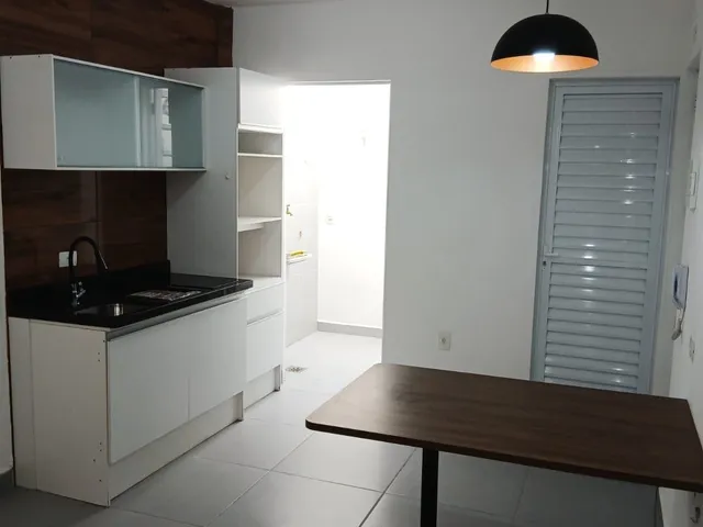 Apartamento com 20m² 1 quarto e 1 banheiro, para alugar, no bairro Vila Assunção em Santo André