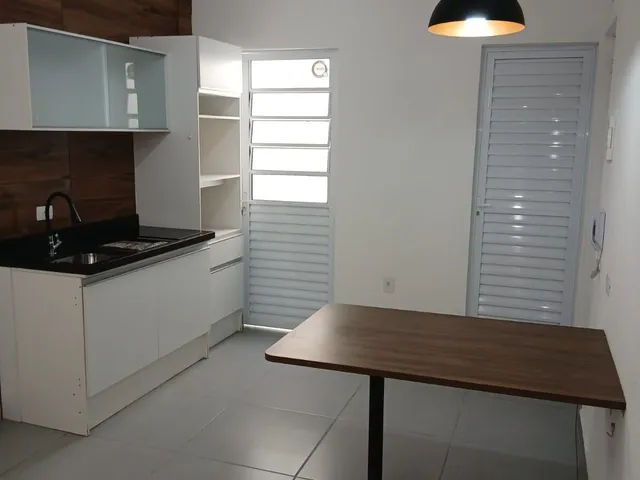 Apartamento com 20m² 1 quarto e 1 banheiro, para alugar, no bairro Vila Assunção em Santo André