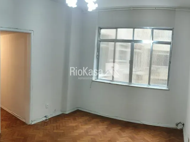 Apartamento 2 quartos e 2 banheiros, para alugar, no bairro Laranjeiras em Rio de Janeiro