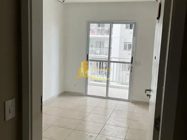 Apartamento 2 quartos e 1 banheiro, à venda, no bairro Ocian em Praia Grande