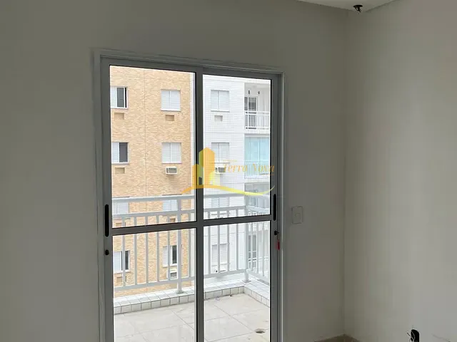Apartamento 2 quartos e 1 banheiro, à venda, no bairro Ocian em Praia Grande