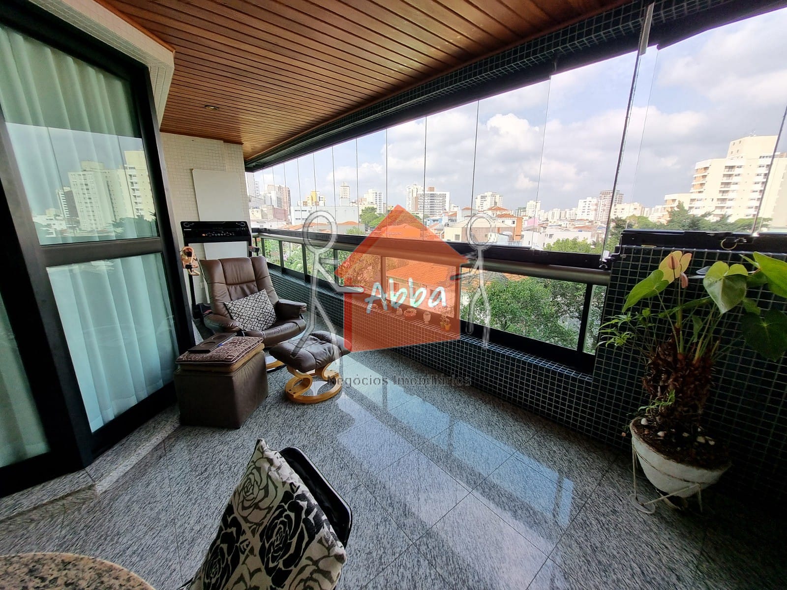 Apartamento à venda com 3 quartos, 156m² - Foto 5