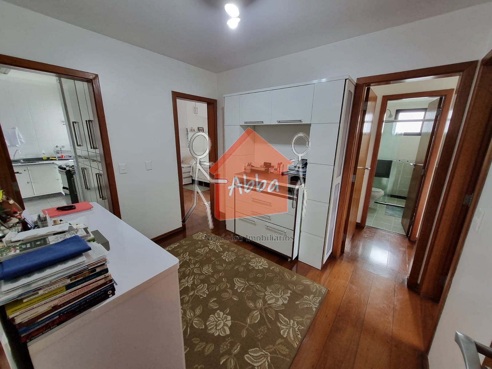 Apartamento à venda com 3 quartos, 156m² - Foto 9