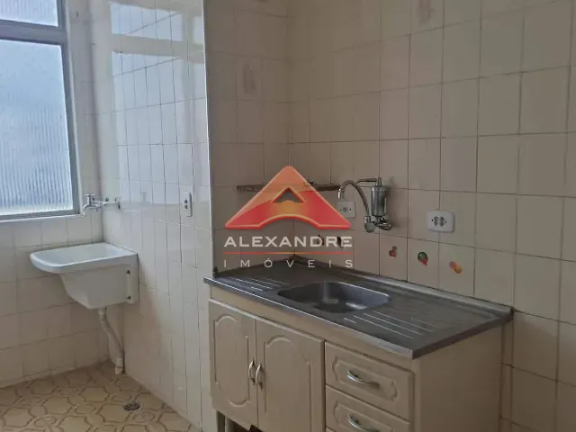 Apartamento com 78m² 2 quartos e 1 banheiro, para alugar, no bairro Vila Industrial em São José dos Campos