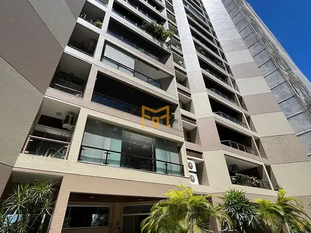 Apartamento 4 quartos e 5 banheiros, à venda, no bairro Nazaré em Belém