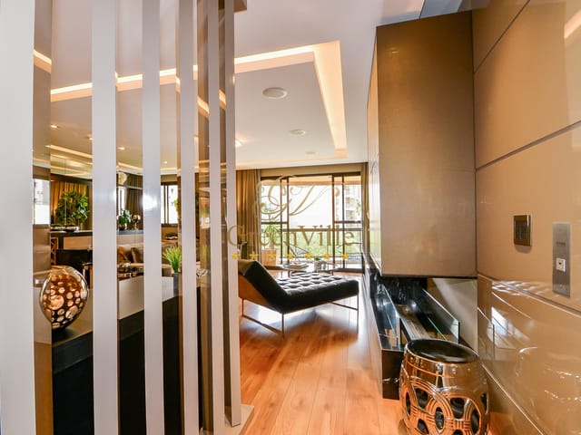 Apartamento com 237m² 3 quartos e 4 banheiros, à venda, no bairro Água Verde em Curitiba