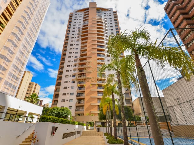 Apartamento com 237m² 3 quartos e 4 banheiros, à venda, no bairro Água Verde em Curitiba