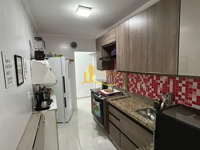 Apartamento 2 quartos e 2 banheiros, à venda, no bairro Tupi em Praia Grande